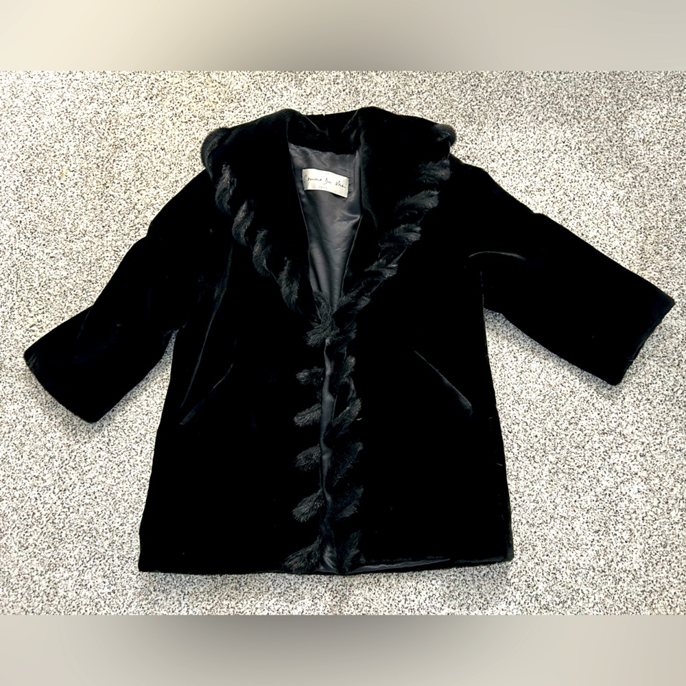 Comme Du Vrai Faux Fur Coat  Size: 8